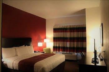 Inn At Hunters Run Watford City Экстерьер фото